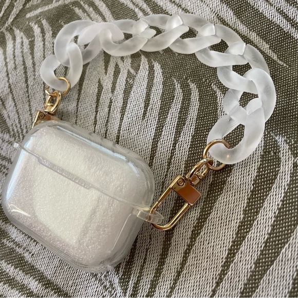 Clear AirPod Pro Case with Chain Strap - Picture 3 of 5
